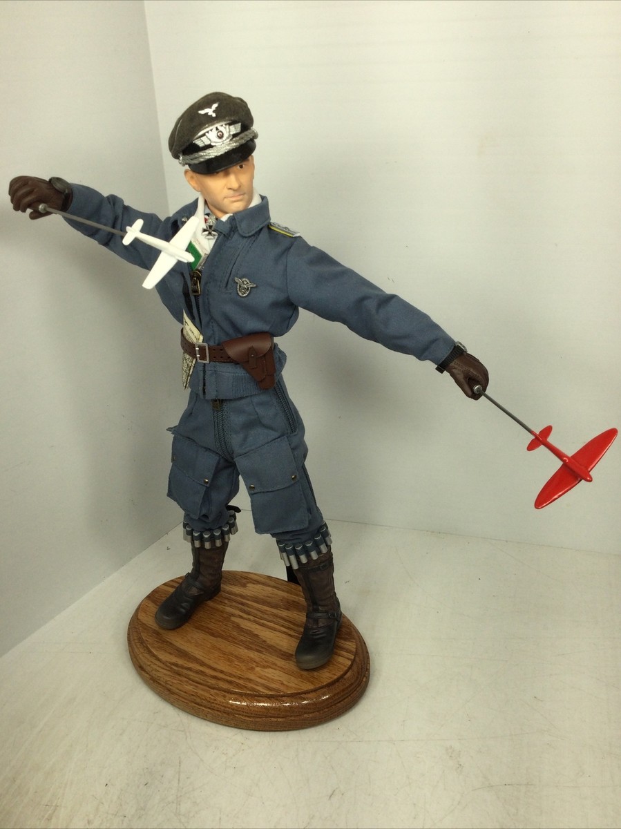 1/6 CUSTOM WW2 GERMAN LUFTWAFFE SR.PILOT INSTRUCTOR + PPK +STAND