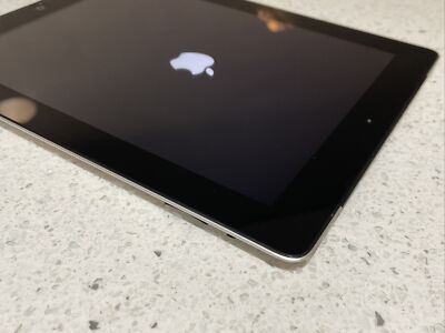 Apple iPad ブラック 本体 11インチiPad Pro Wi-Fiモデル 256GB（標準ガラス搭載