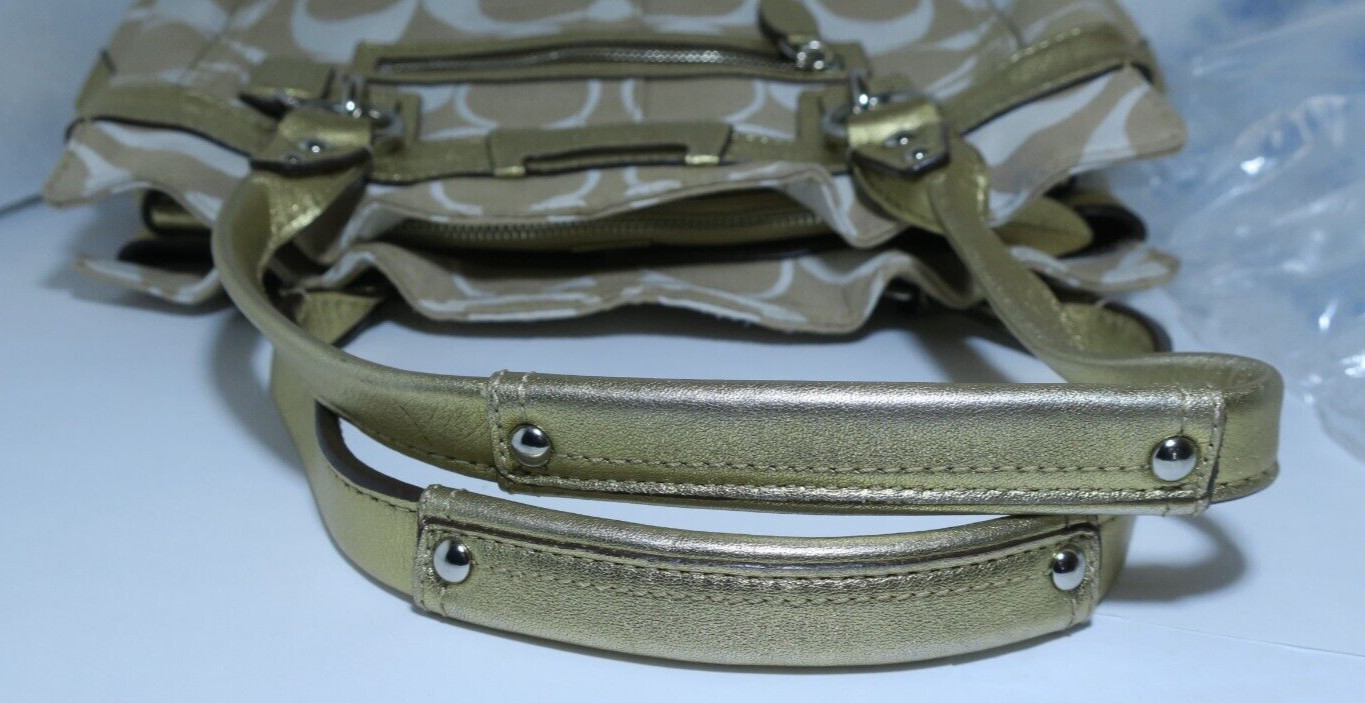 Coach Signature Penelope Cream/Gold Shoulder Bag Pu… Gem