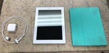 Apple iPad 2 A1395 WiFi 16GB White w/ Silver Back 9.7  Bundle Charge Cord  Case
