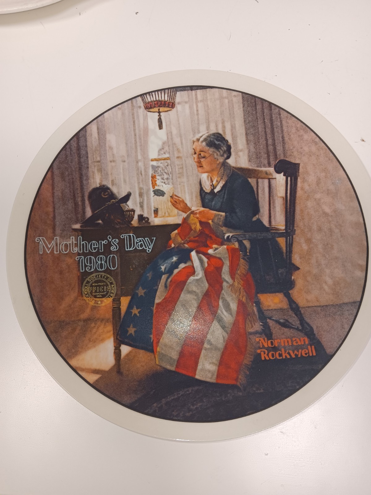 1980 NORMAN ROCKWELL MOTHERS DAY PLATE "MOTHER'S PRIDE"