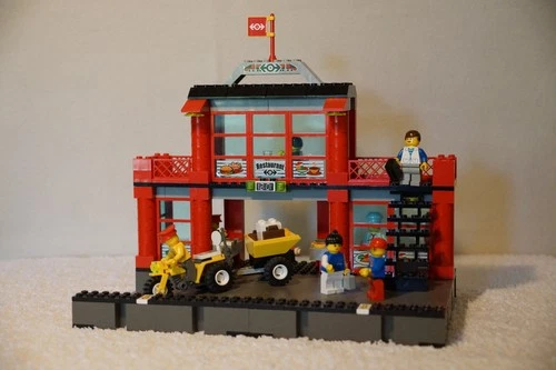 LEGO Trains: Train Station (4556) rare & complete! - LEGO roter Bahnhof