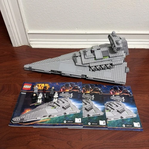 LEGO Star Wars Imperial Star Destroyer 75055 w/ Minifigures & Instructions