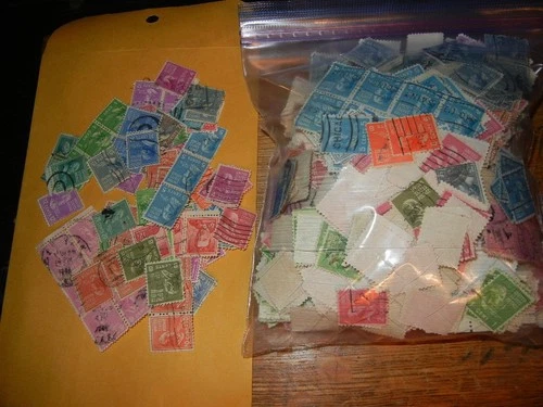 LOT OF OVER ONE THOUSAND USED U. S . STAMPS  VINTAGE PRESIDENTS FREE SHIPPING