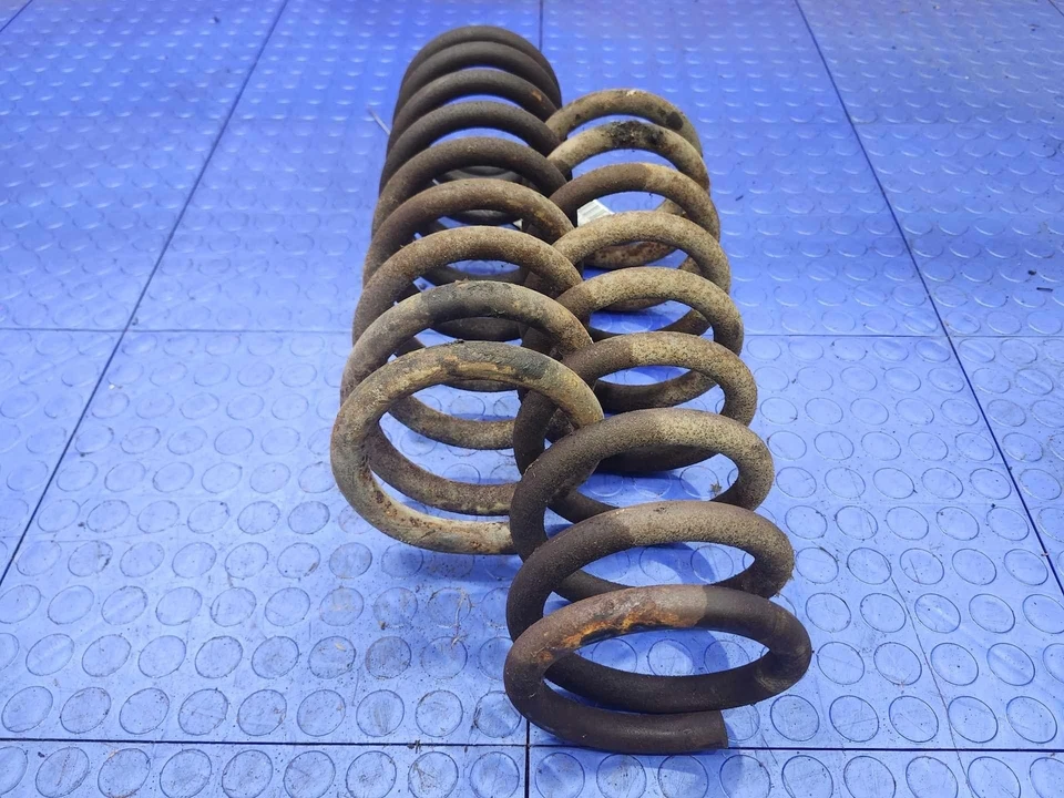 Комплект из двух оригинальных пружин катушки передней подвески для Cadillac Seville 1976-1979 годов выпуска 00zr1954 - Изображение 4 из 4