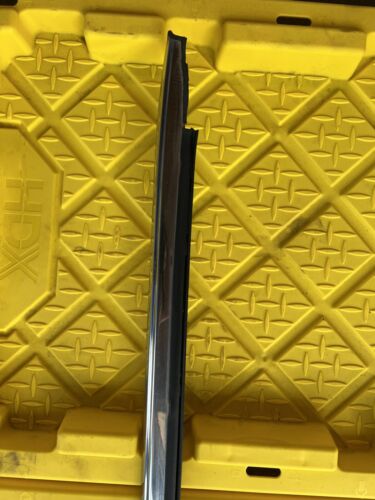 1977 Toyota Corona Driver Chrome Linning Door Outter Window Scraper Weatherstr - Picture 5 of 8