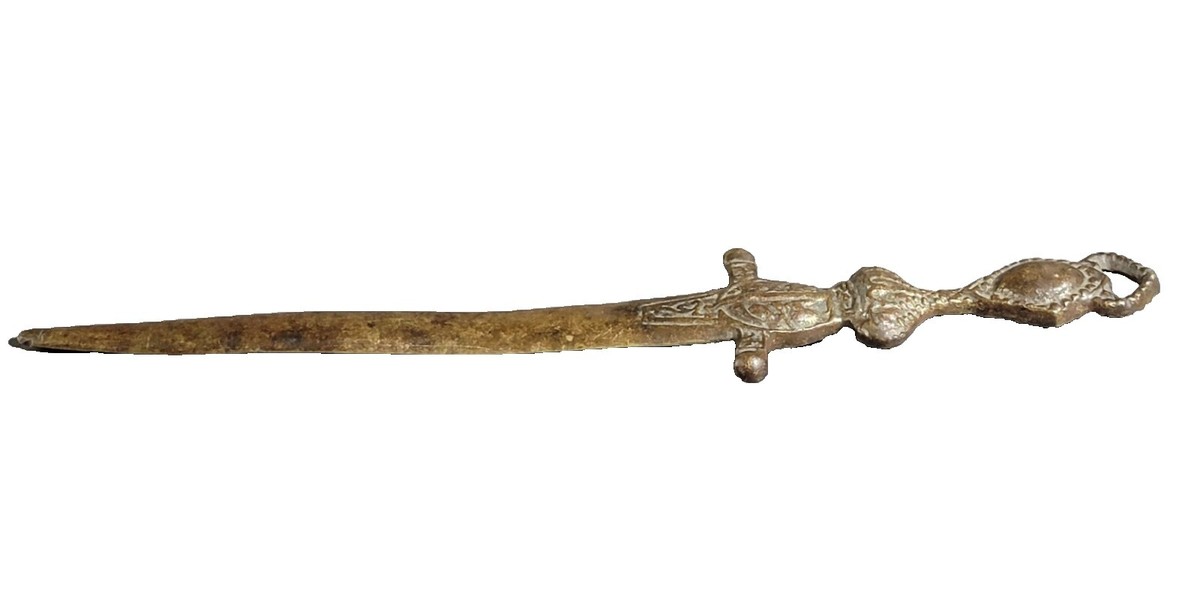 旧家整理品　　中国清銅器　西周時代の武器　激安骨董品 AK503A3-5 旧家整理品 中国清銅器 西周時代の武器 激安骨董品 AK503A3-5