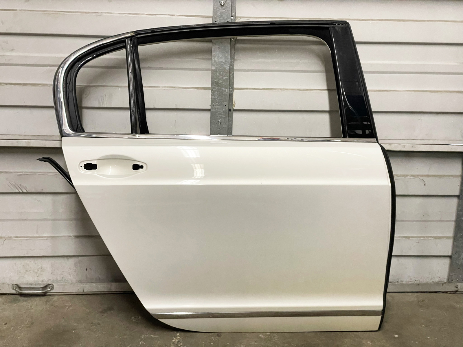 06-13 Bentley Continental Flying Spur Rear Right Door Shell NO DENTS Ghost White