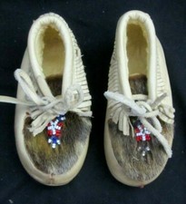 Vintage Native American CHILD size Leather and Deer Fur, Seed Beaded Moccasins