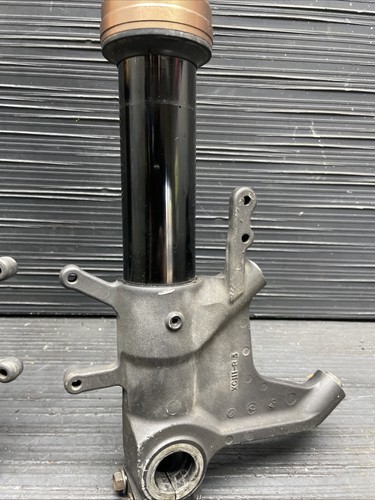 2006 Suzuki GSXR1000 front forks, fork tubes #72425 - Picture 21 of 22