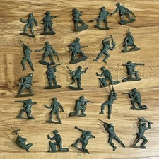 Vintage 25 pc Tim-Mee Marx Plastic Army Men Werner Toy Solders