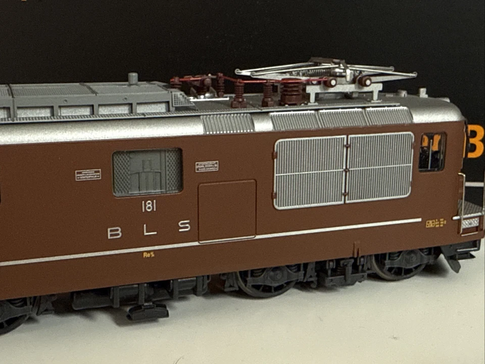 Rivarossi HR2959 BLS Re 4 4 181 Interlaken lang Elektrolokomotive DC - Bild 4 von 4