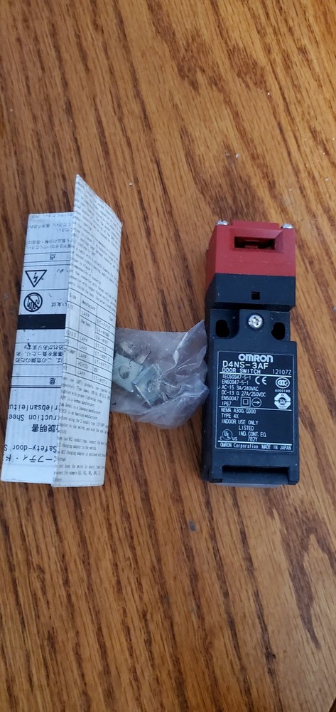 Omron D4NS-3AF Safety Door Switch, Omron D4NS-3AF Safety Interlock Switch D4NS
