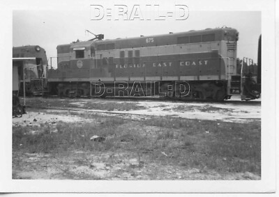 9E354 RP 1950s FEC FLORIDA EAST COAST RAILROAD LOCOMOTIVE #675