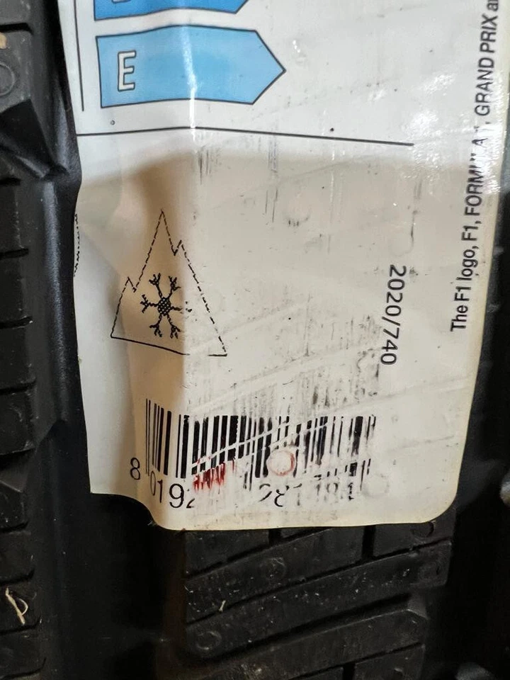 1x Winterreifen PIRELLI PKW 305/30/R20 103W W 270 SOTTOZERO 2 (M0) DOT:4022 - Bild 4 von 4