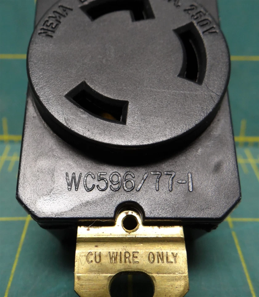 Legrand WC596/77-1 L630R Turnlock Single Receptacle 30A 250VAC 2 Poles 3 Wires - Image 3 of 4
