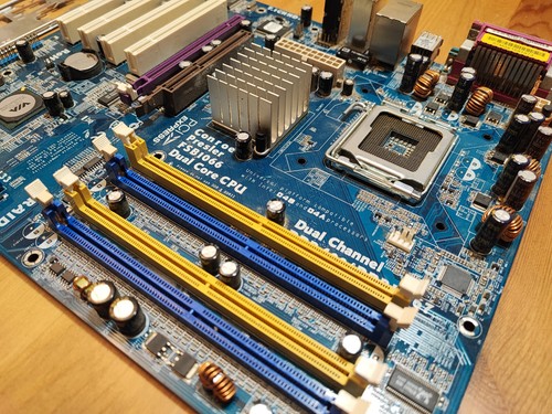 ASRock 775Dual-VSTA - AGP - PCIE -IDE SATA - Socket 775 - avec I/O Shield - Photo 6/9