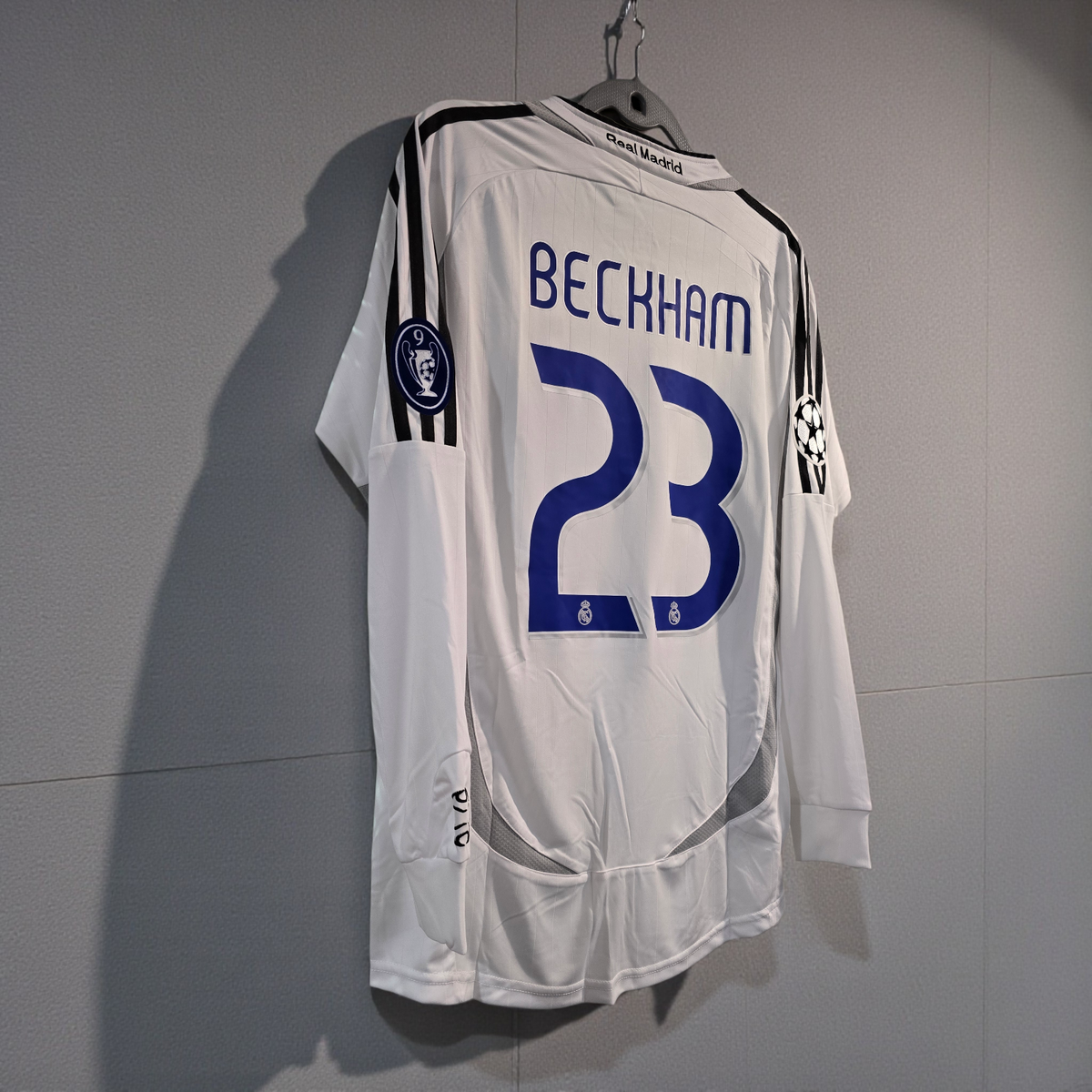 001 - R. Madrid 06/07 Home UEFA - White - Beckham #23 - Medium