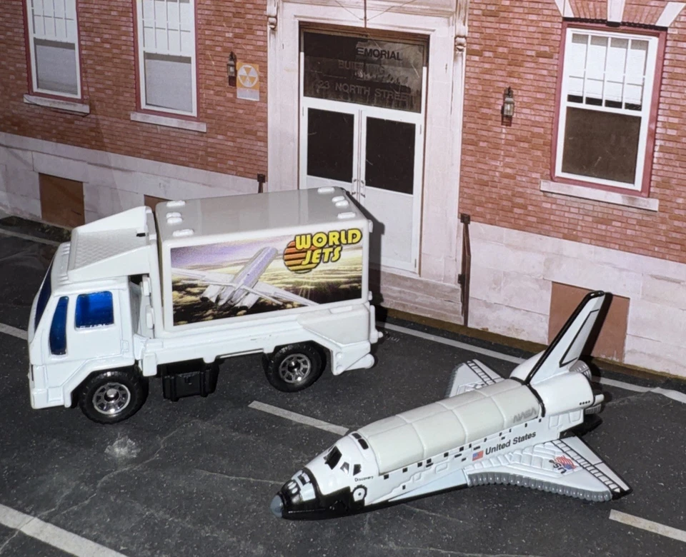 Lote de 2 Matchbox NASA Space Shuttle & MBX Scissors Truck World Jet Moving Parts - Imagem 2 de 4