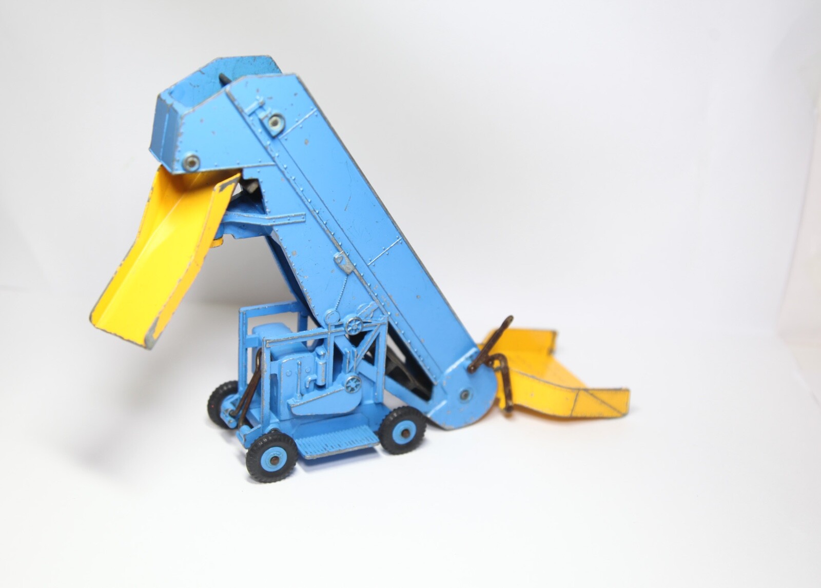 Check The Market for Dinky 984