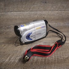 JVC Compact VHS GR-AX890U Film Video Camera Camcorder Untested