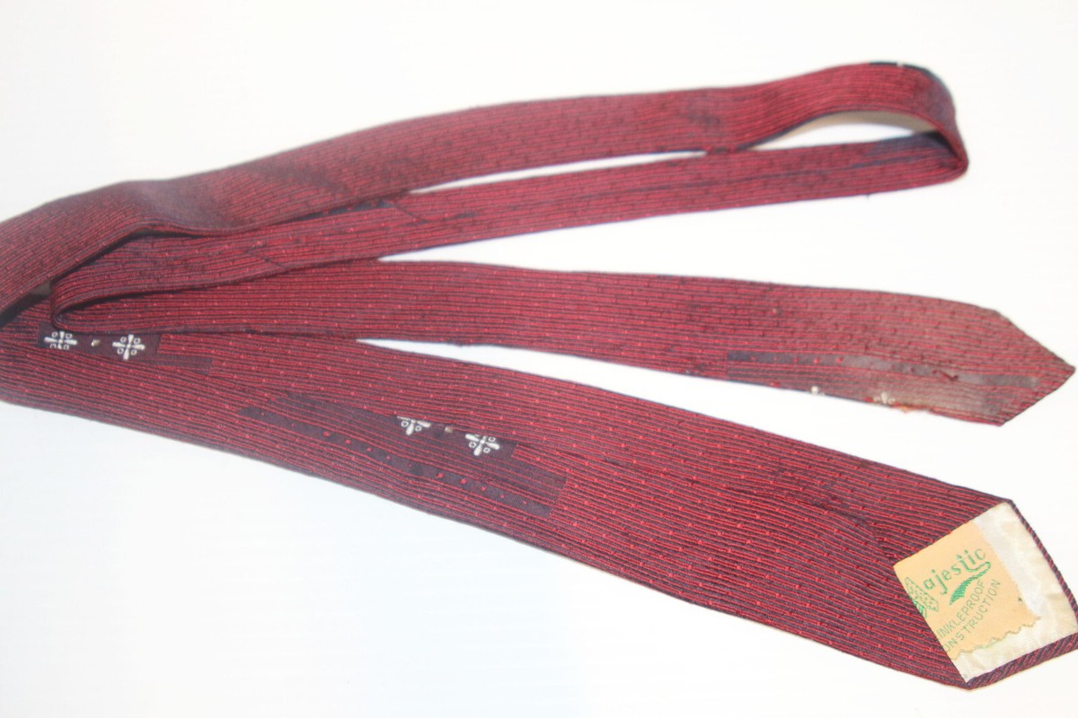 Vintage MCM Majestic 2.25 * Vintage Majestic Brand Tie main image 2