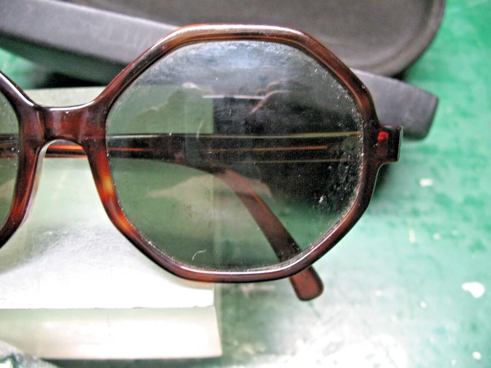 GAFAS DE SOL BAUSCH & LOMB BRITT MARRÓN CAPARAZÓN DE TORTUGA MARCOS OCTOGONALES DE COLECCIÓN. CANADÁ Foto 2 de 4