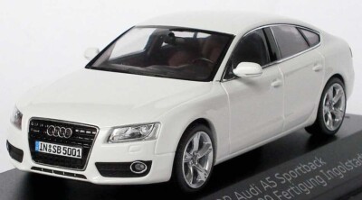 Audi A5 Sportback ホワイトミニカー 1/64 Kyosho AUDI A5 WHITE diecast car model | eBay