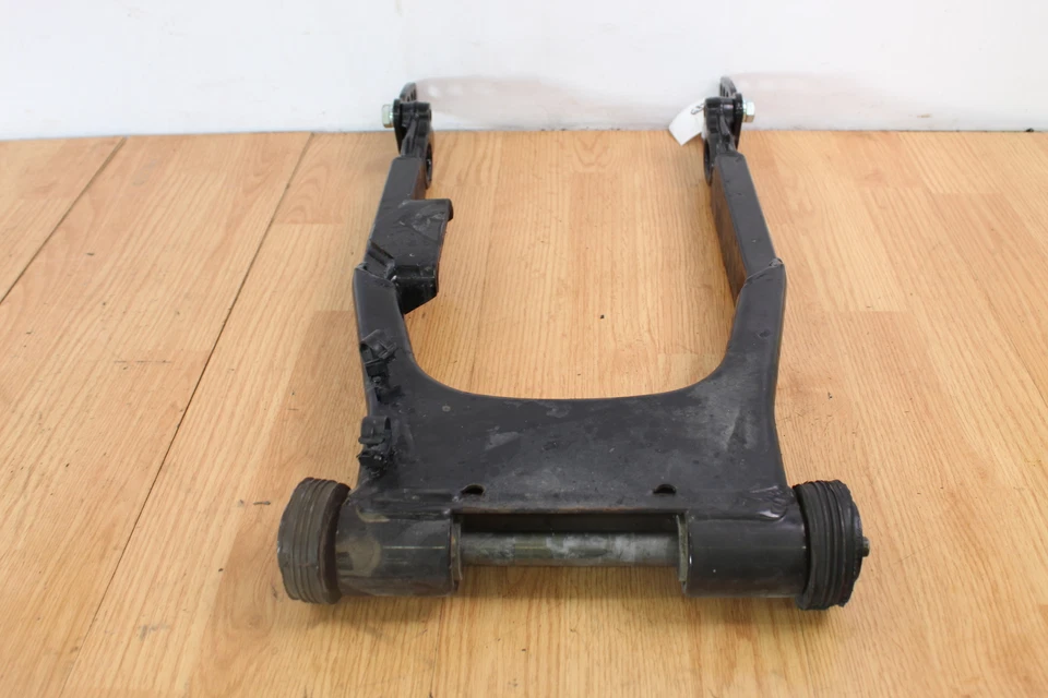 2006 HARLEY DAVIDSON ELECTRA GLIDE FLHT Swingarm - Image 2 of 4