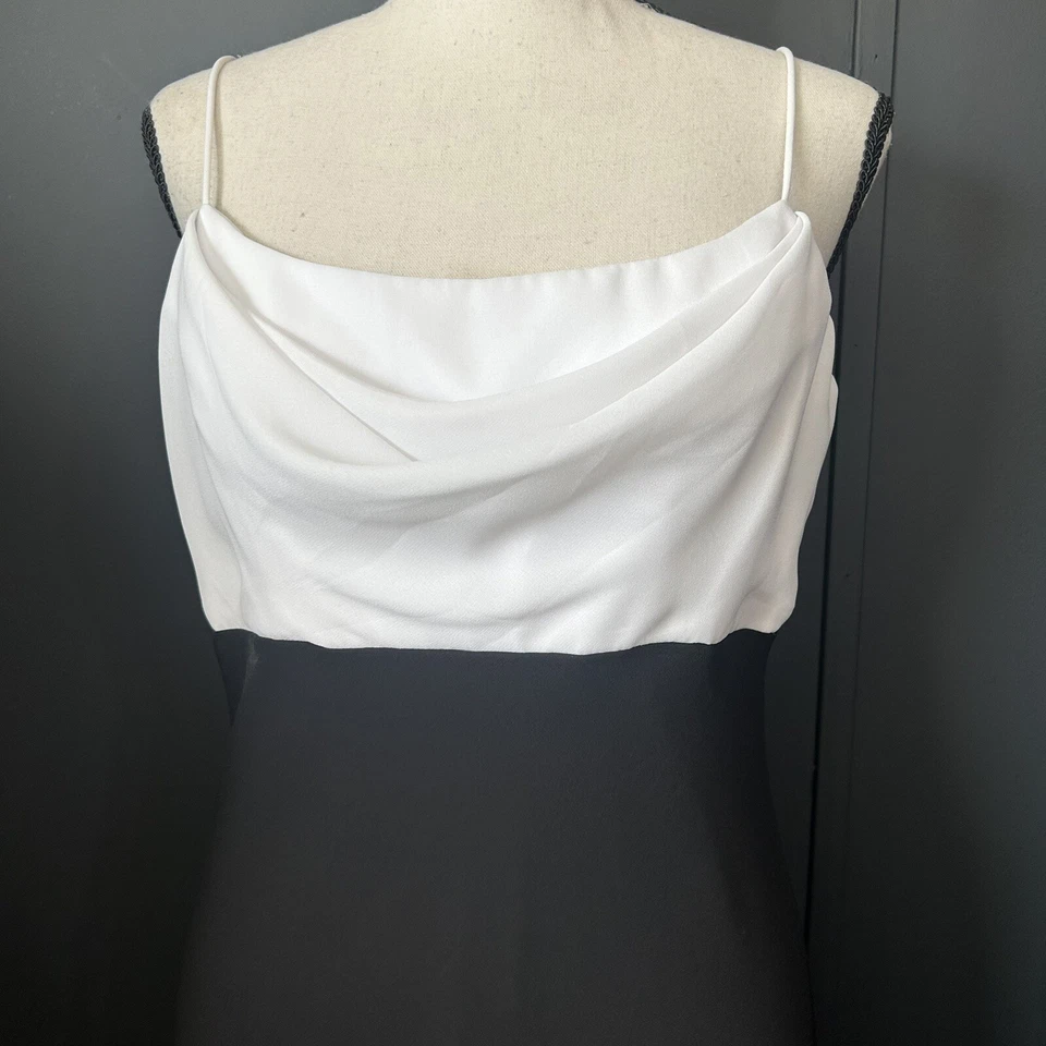 Maxi Vestido de Noche Vintage Años 90 Y2k Cintura Imperio Negro Blanco Drapeado Baile de graduación Foto 2 de 4