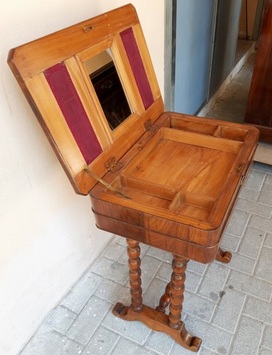 Magnifico tavolino da lavoro, Luigi Filippo, noce, eppca 1800 - Foto 5 di 12