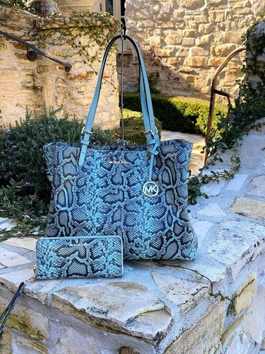 michael kors giraffe print wallet