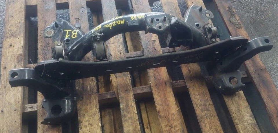 2002 2003 Mazda MPV Front Suspension Crossmember K Member Subframe Cradle Foto 2 de 4
