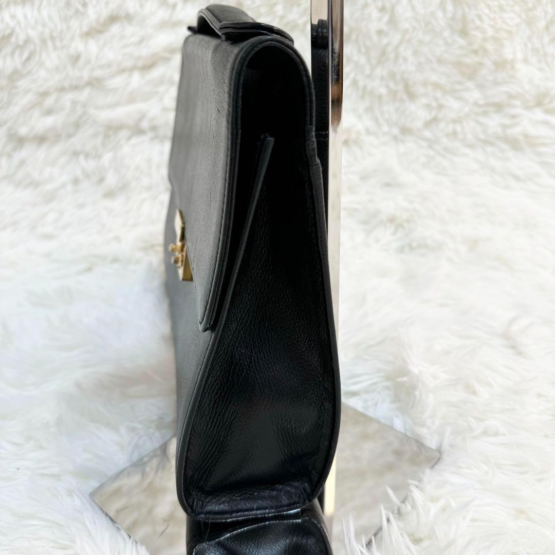 Borsa a mano Yves Saint Laurent s borsa in pelle nera con chiave chiudibile a chiave