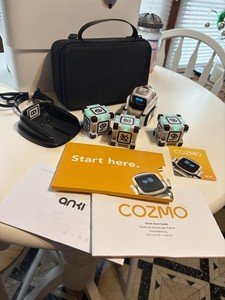 Cozmo Robot By Anki Gen 2 600mah  Upgrade. With Case Full Set Read!!