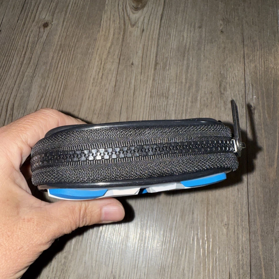 Nintendo 3DS XL DSi Lite Nerf Estuche de Transporte Gris y Azul Cremallera Alrededor Bolsa de Viaje NUEVO Foto 3 de 4