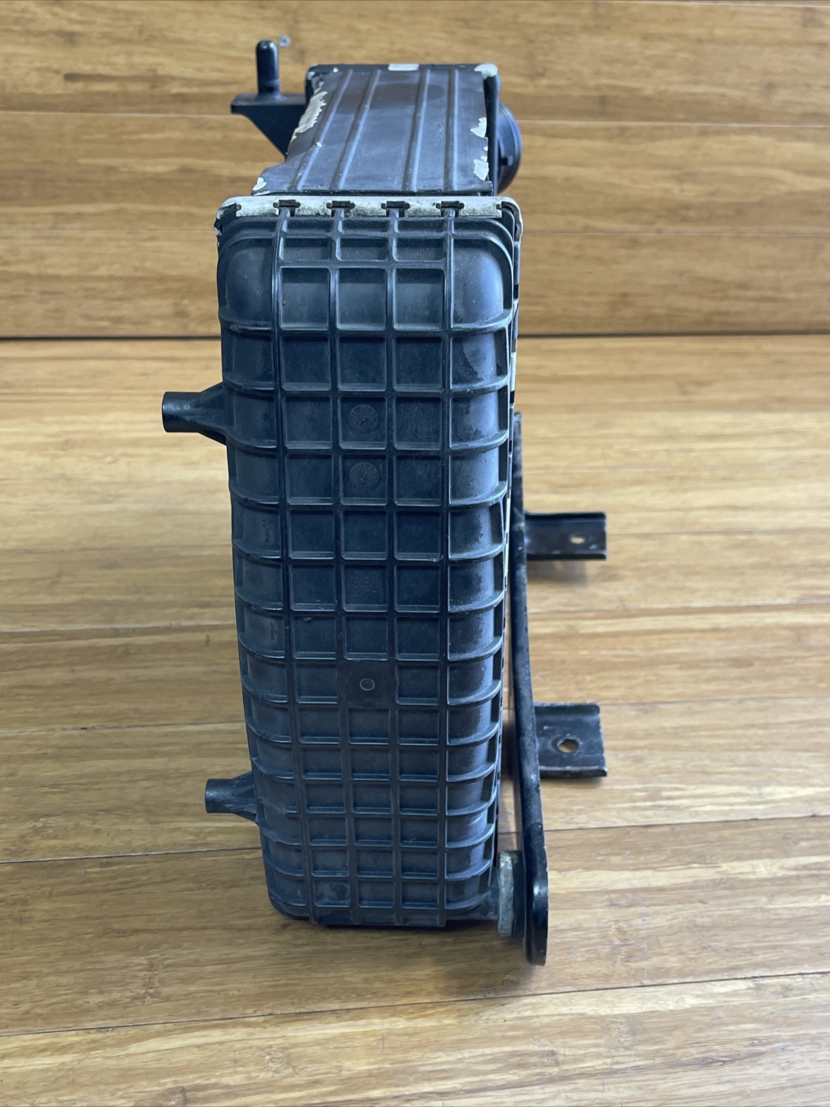 2014-2020 Maserati Ghibli Right Front Radiator Intercooler OEM *NOTE*