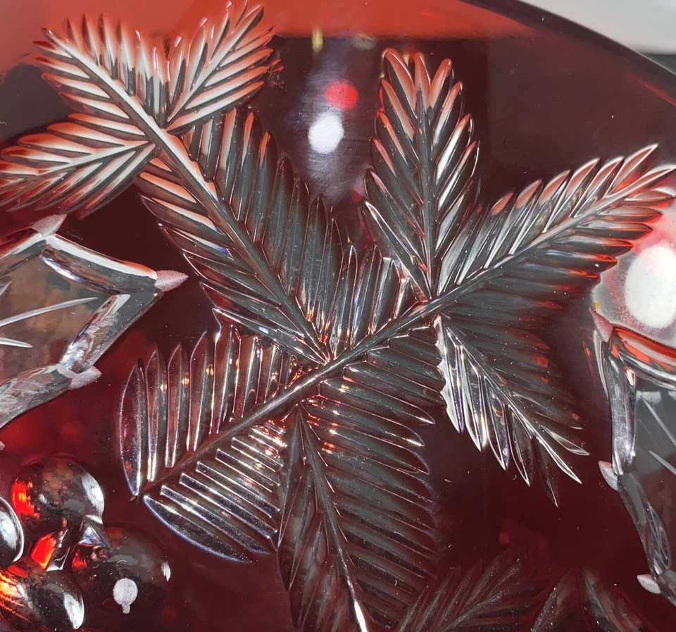 AJKA Design Guild Cristal Rubí Acebo y Pino Cuenco Hecho en Hungría 9" x 4.5" COMO NUEVO Foto 4 de 4