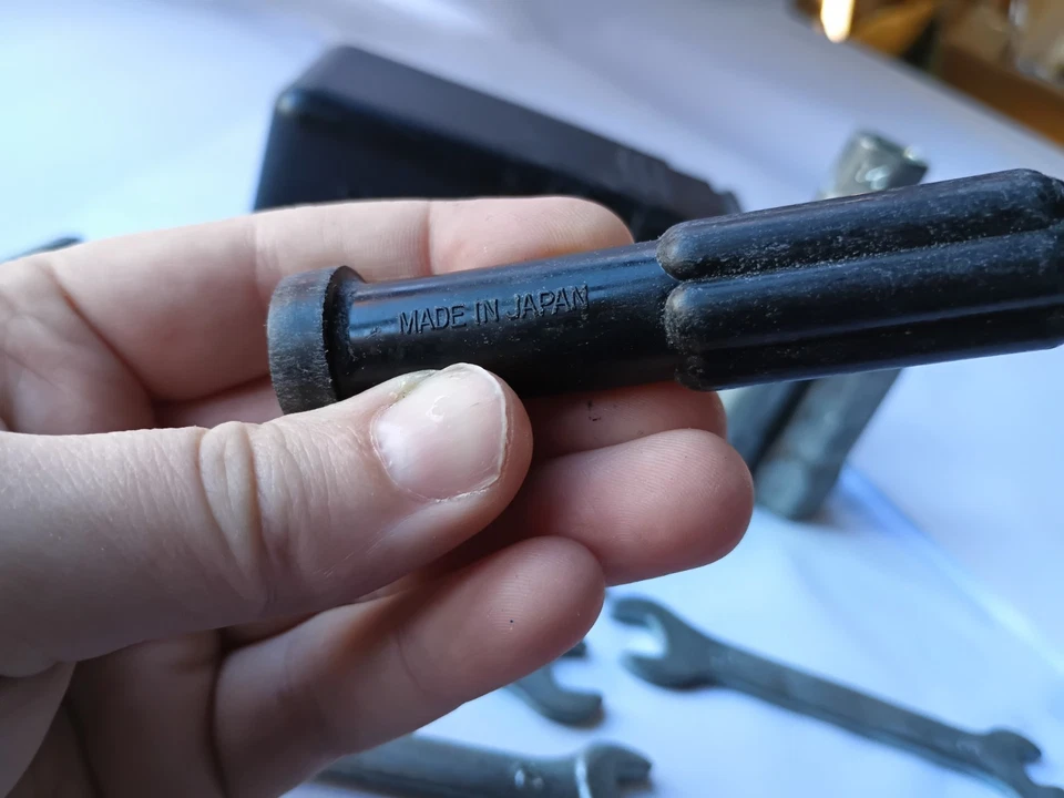 Juego de llaves Yamaha con caja de plástico negra moto de nieve incluye cuerda Foto 2 de 4