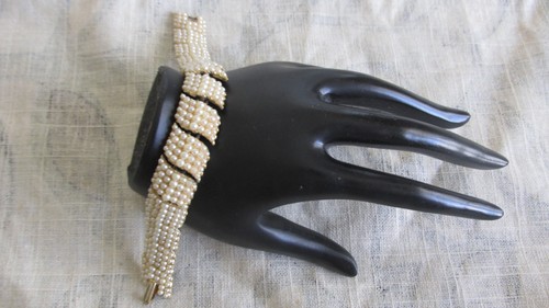 Trifary Signed Gold tone  Bracelet With Faux Peals 7''