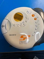 Sony D-FS601 AM/FM Portable CD Player, Beautiful and Fully Working w Hand Strap