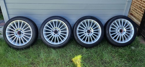 Felgen und Reifen Neu 7x17 ET40 5.00x114.30 / Reifen 225R17