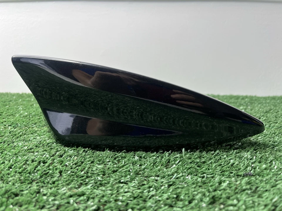 Chevrolet Cruze LT 2016-19 techo antena aleta de tiburón negro con hervidor metálico OEM Foto 2 de 3