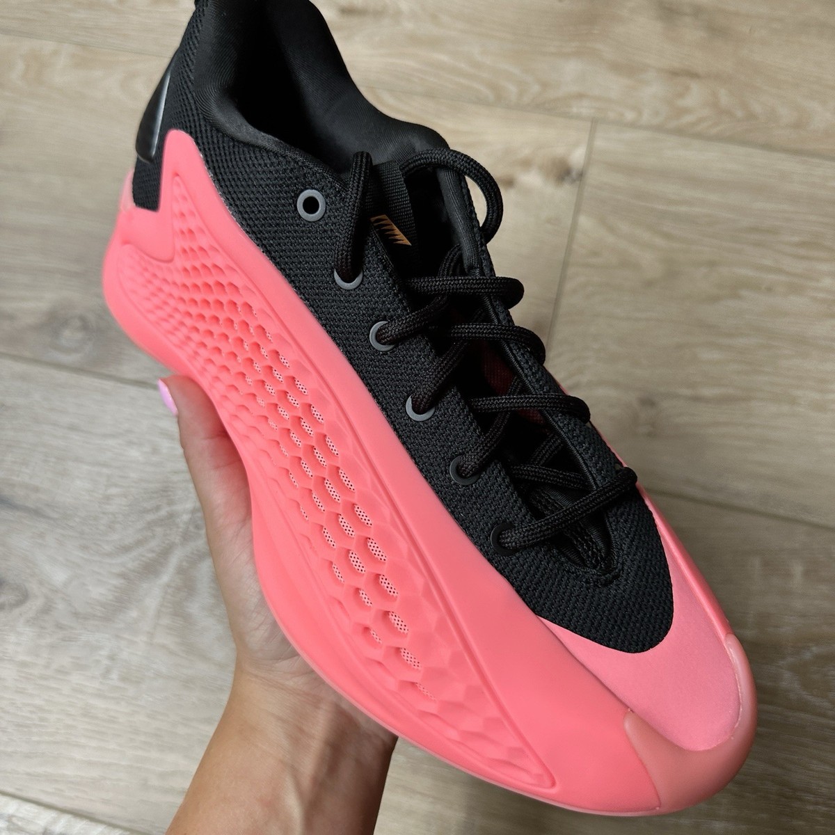 【新品未使用】adidas JI4068 ブラック/ピンク AE1 low adidas AE 1 Low Mural Black Pink Basketball Shoes Women's