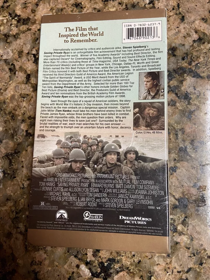 Vintage Saving Private Ryan Tom Hanks Matt Damon VHS Factory SEALED MINTY Foto 3 de 4