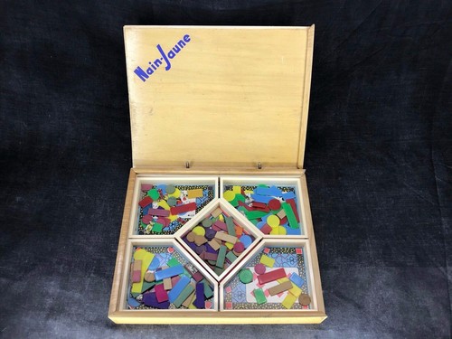 ANCIENNE BOITE DE jetons en os pour jeu nain jaune EUR 15,00 - FR