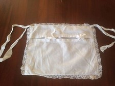 Housse d'oreiller pour lit enfant ancienne