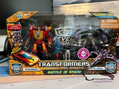 Hasbro Transformers Reveal the Shield - Battle In Space Rodimus Vs. Cyclonus