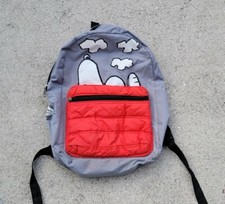 PEANUTS SNOOPY IN THE DOG HOUSE PUFFED POCKET KIDS BACKPACK USED see details