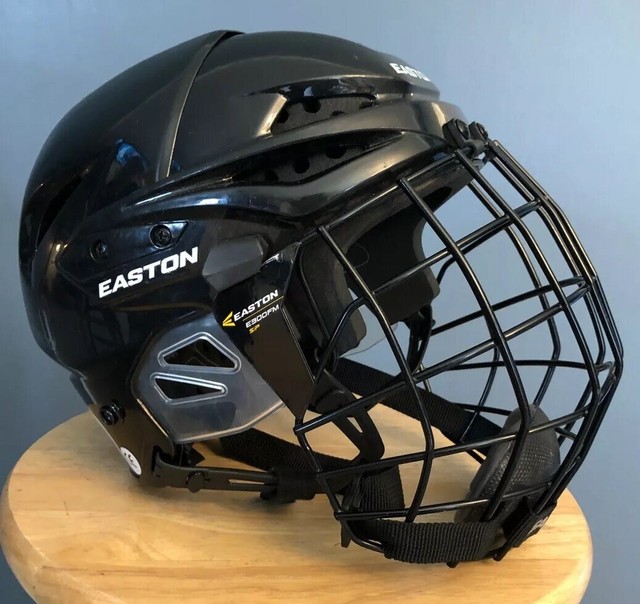 Easton E300FM Black Hockey Player Helmet with Face Guard &Chin Strap